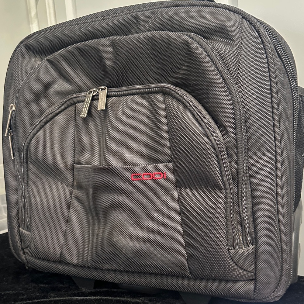 CODi Mobile Lite Wheeled Black Travel Case Bag 15.4” Preowned Great Condition
